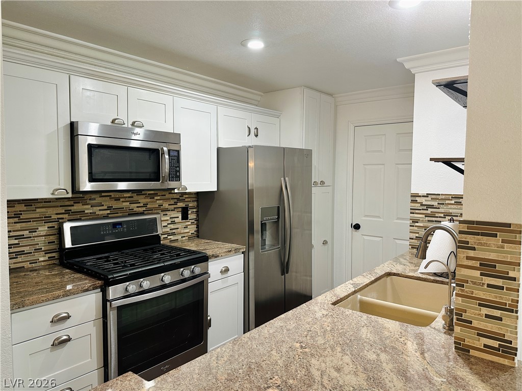 2200 South Fort Apache Road 2251