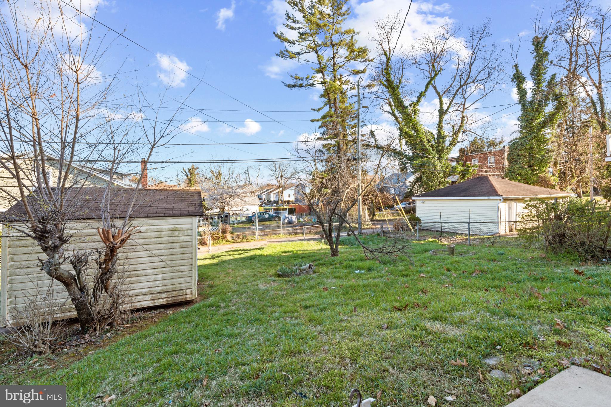 3203 Glen Ave