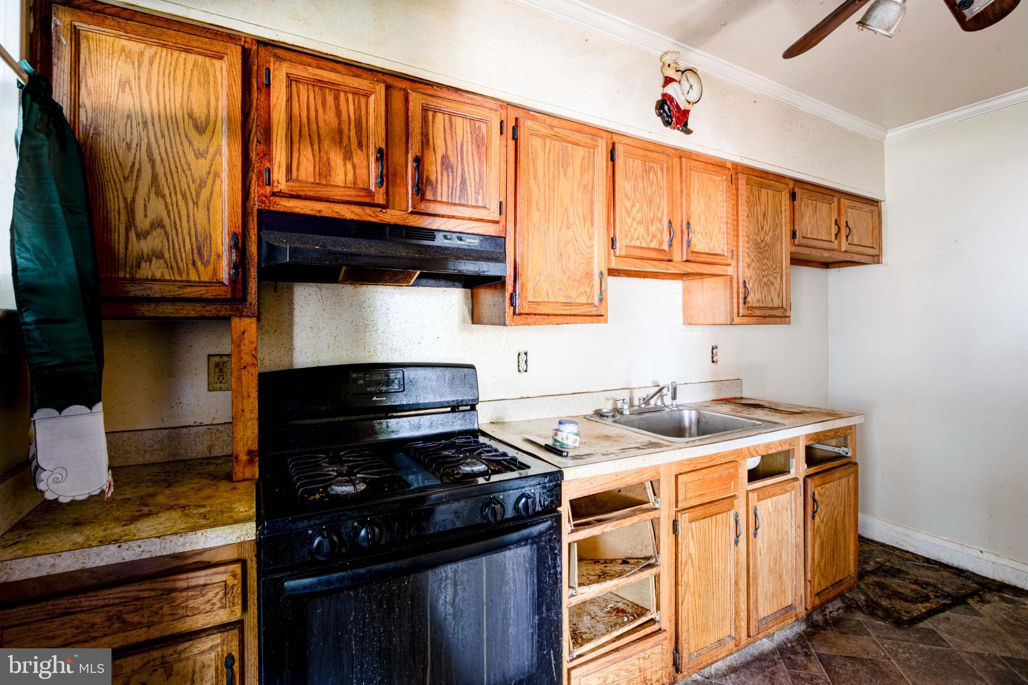 3310 Glen Ave