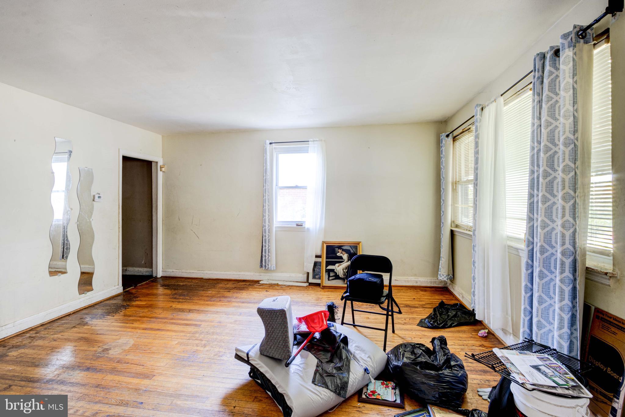 3310 Glen Ave