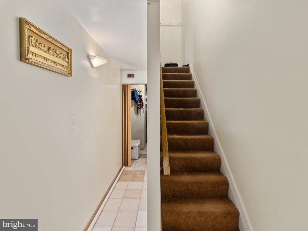 18 Ivy Oak COURT
