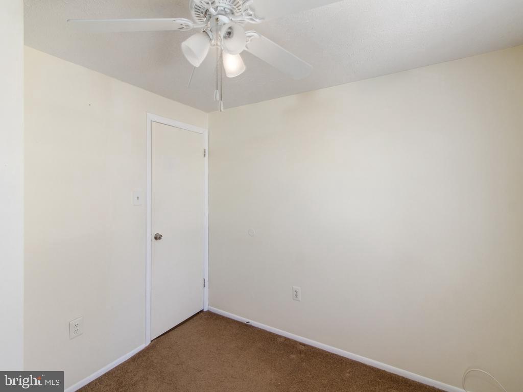 18 Ivy Oak COURT