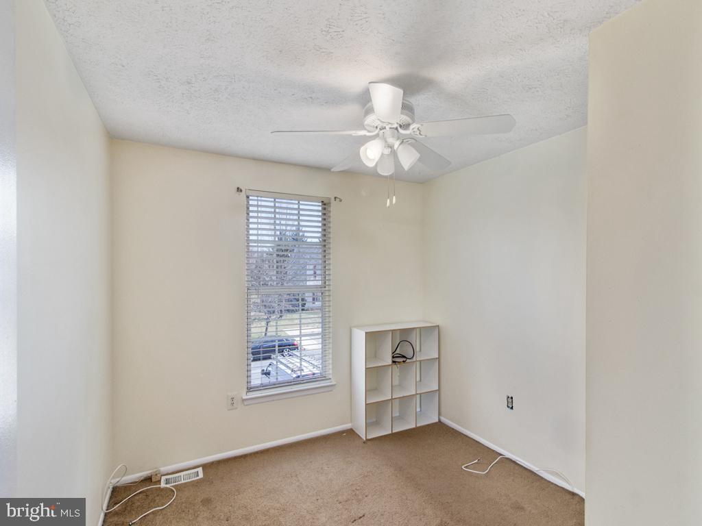 18 Ivy Oak COURT