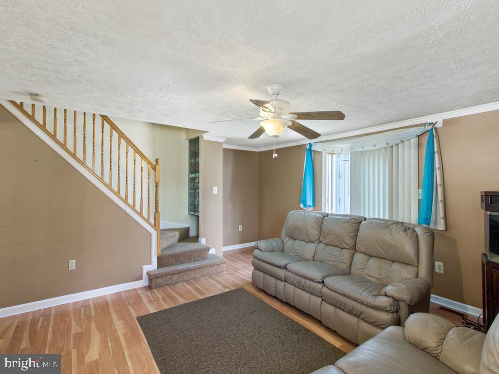 18 Ivy Oak COURT