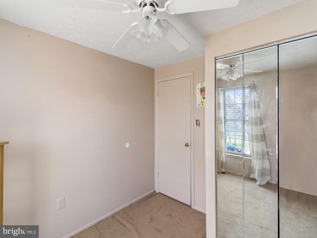 18 Ivy Oak COURT