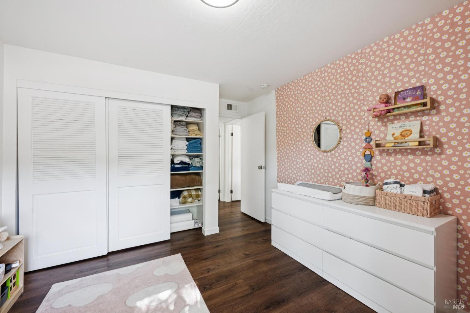 310 Larkspur Plaza Dr
