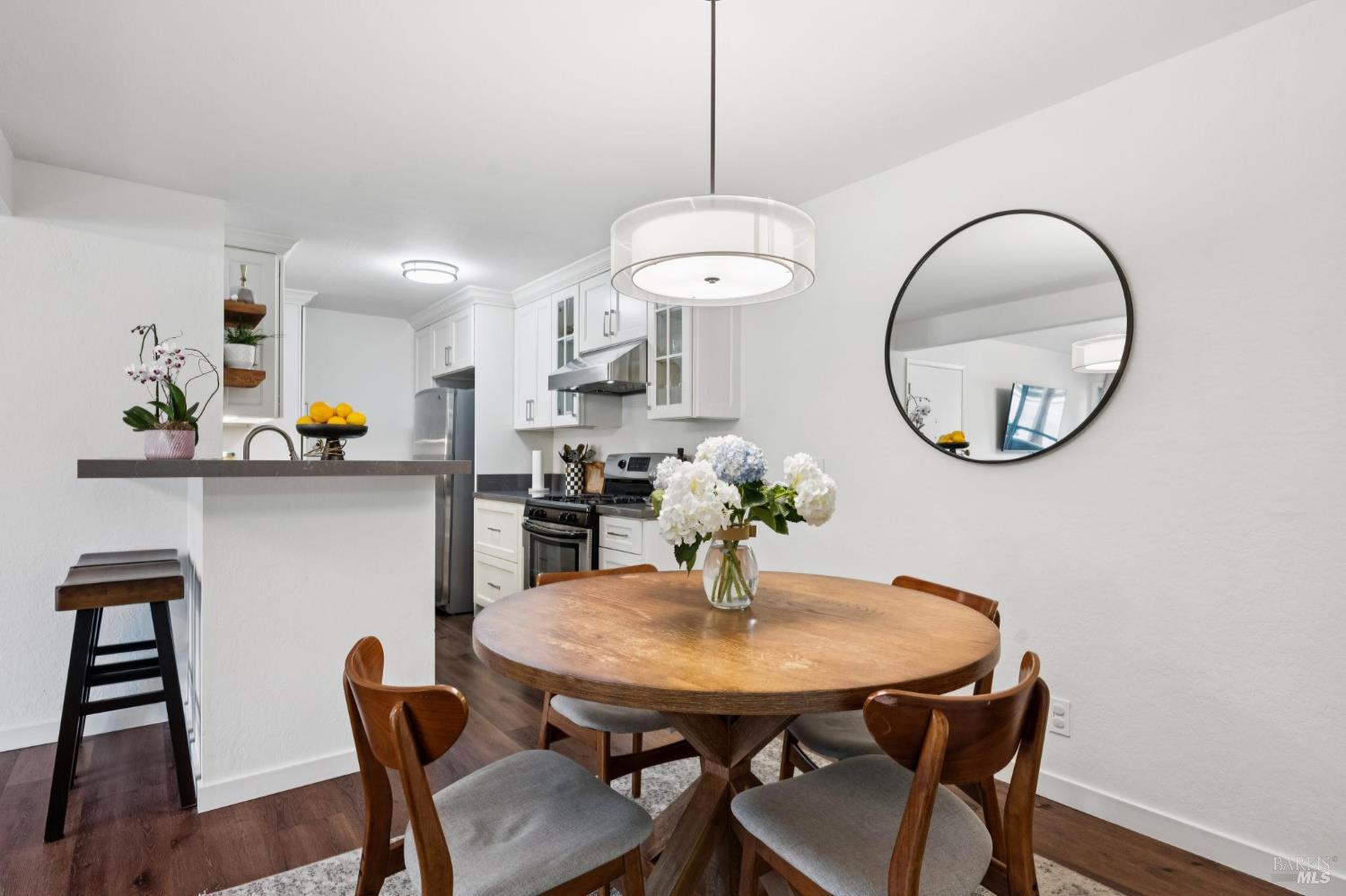 310 Larkspur Plaza Dr