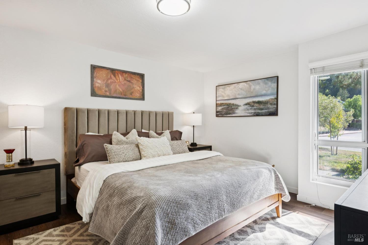 310 Larkspur Plaza Dr