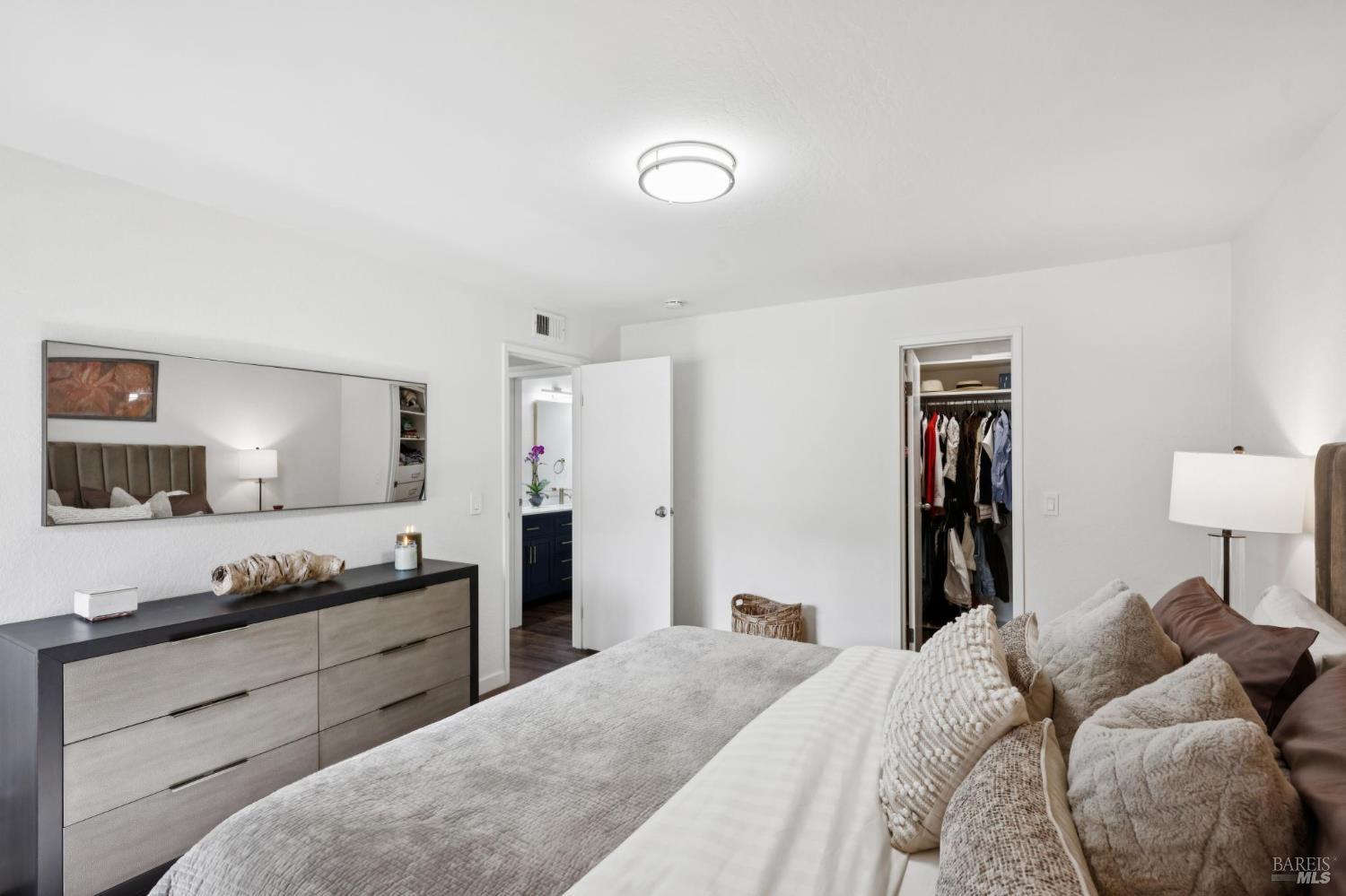 310 Larkspur Plaza Dr