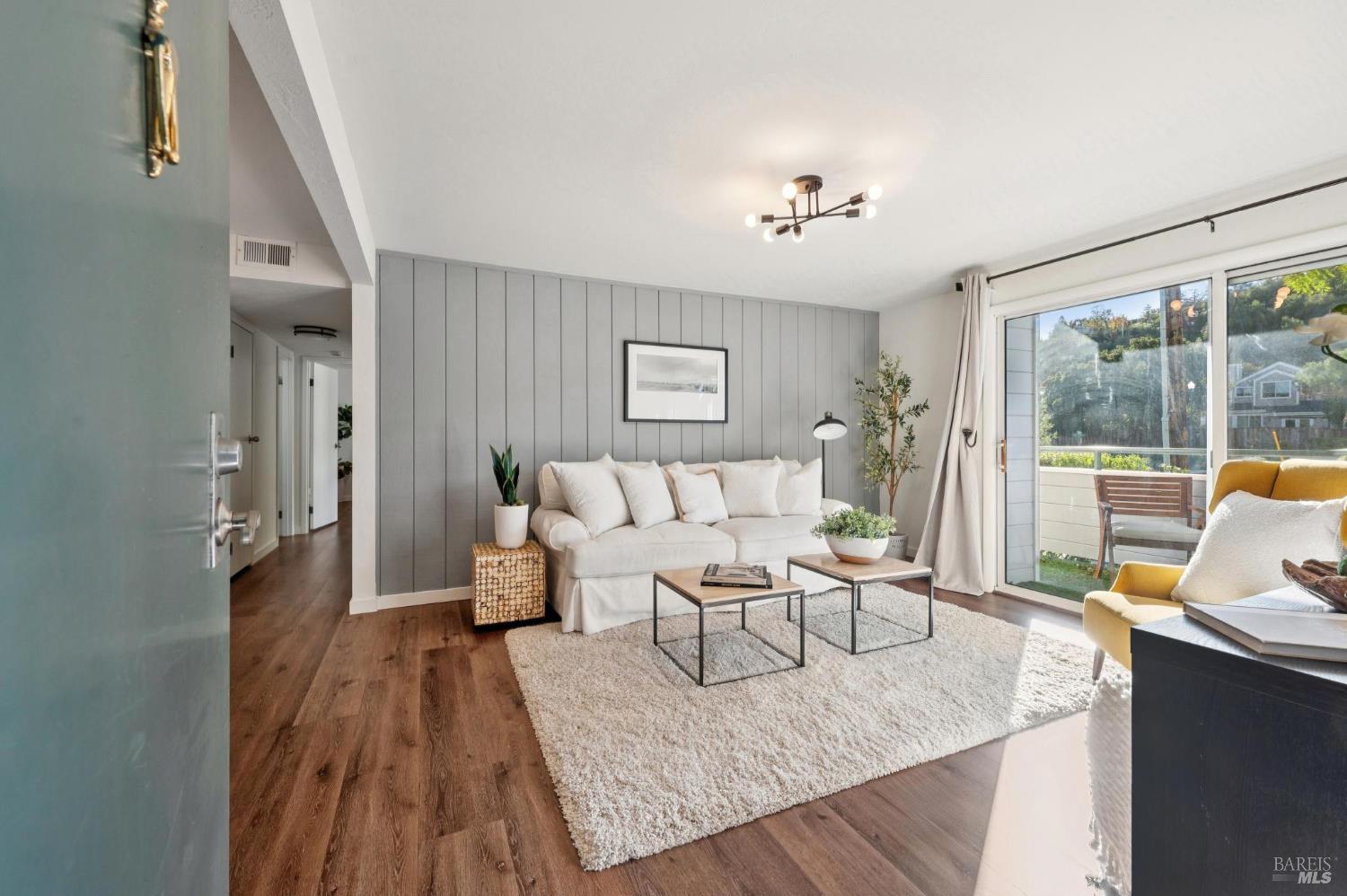 310 Larkspur Plaza Drive