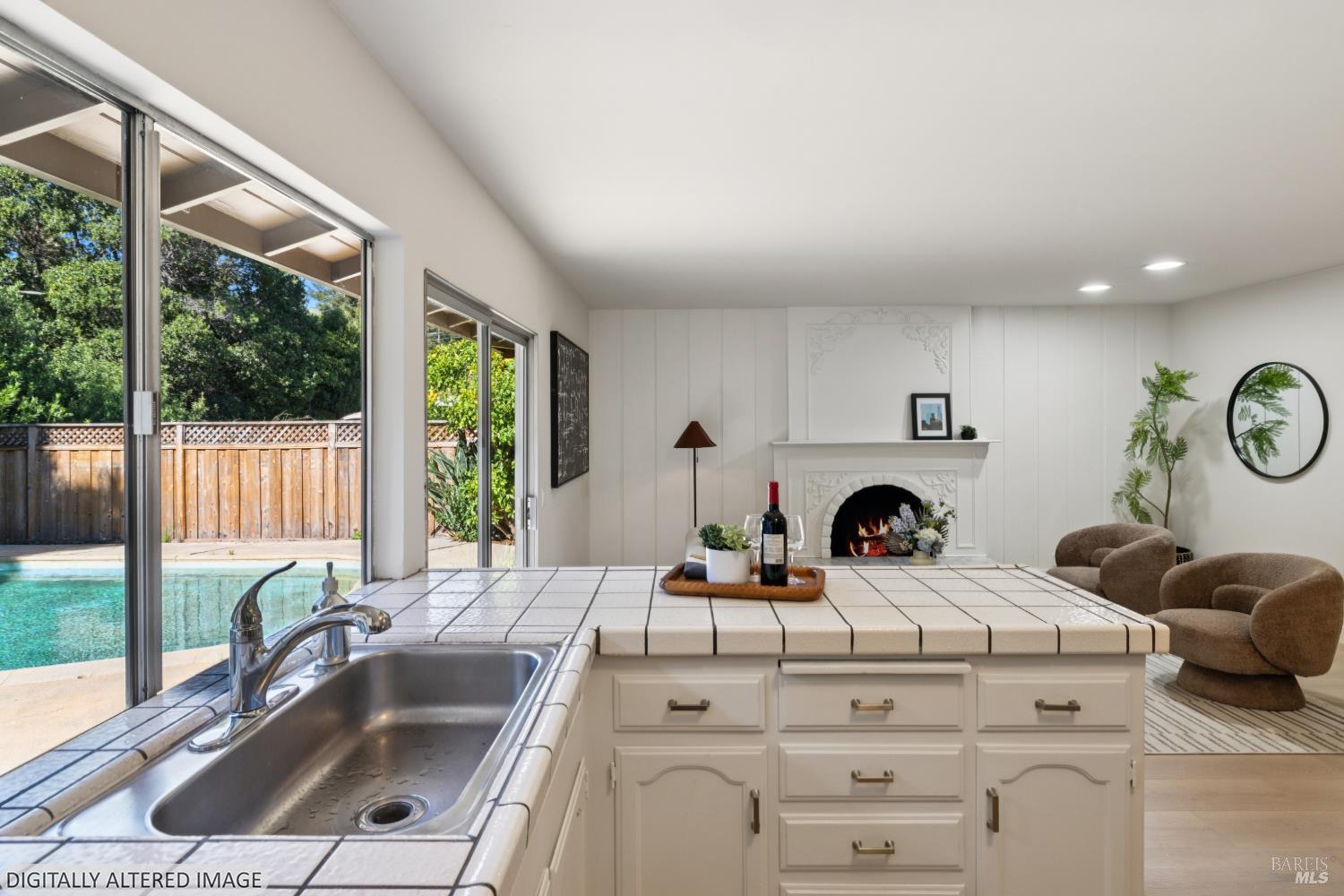 8 W Castlewood Drive
