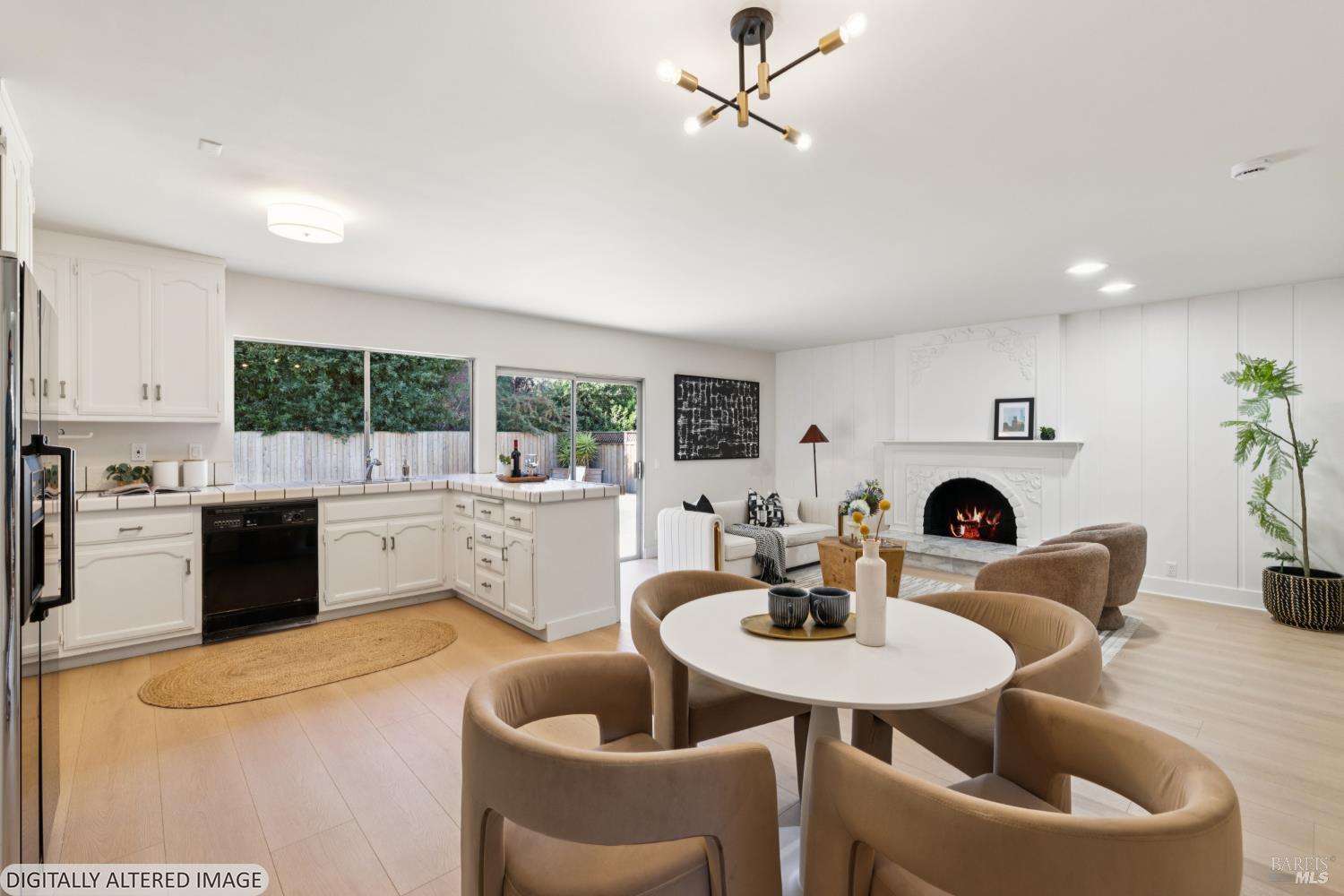 8 W Castlewood Drive