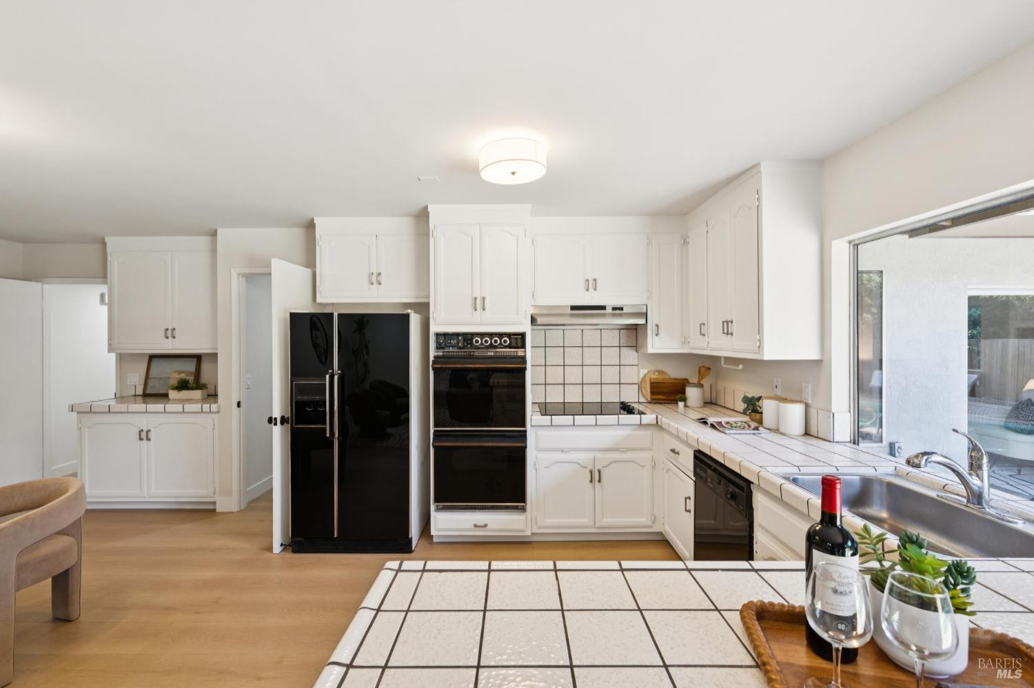 8 W Castlewood Drive
