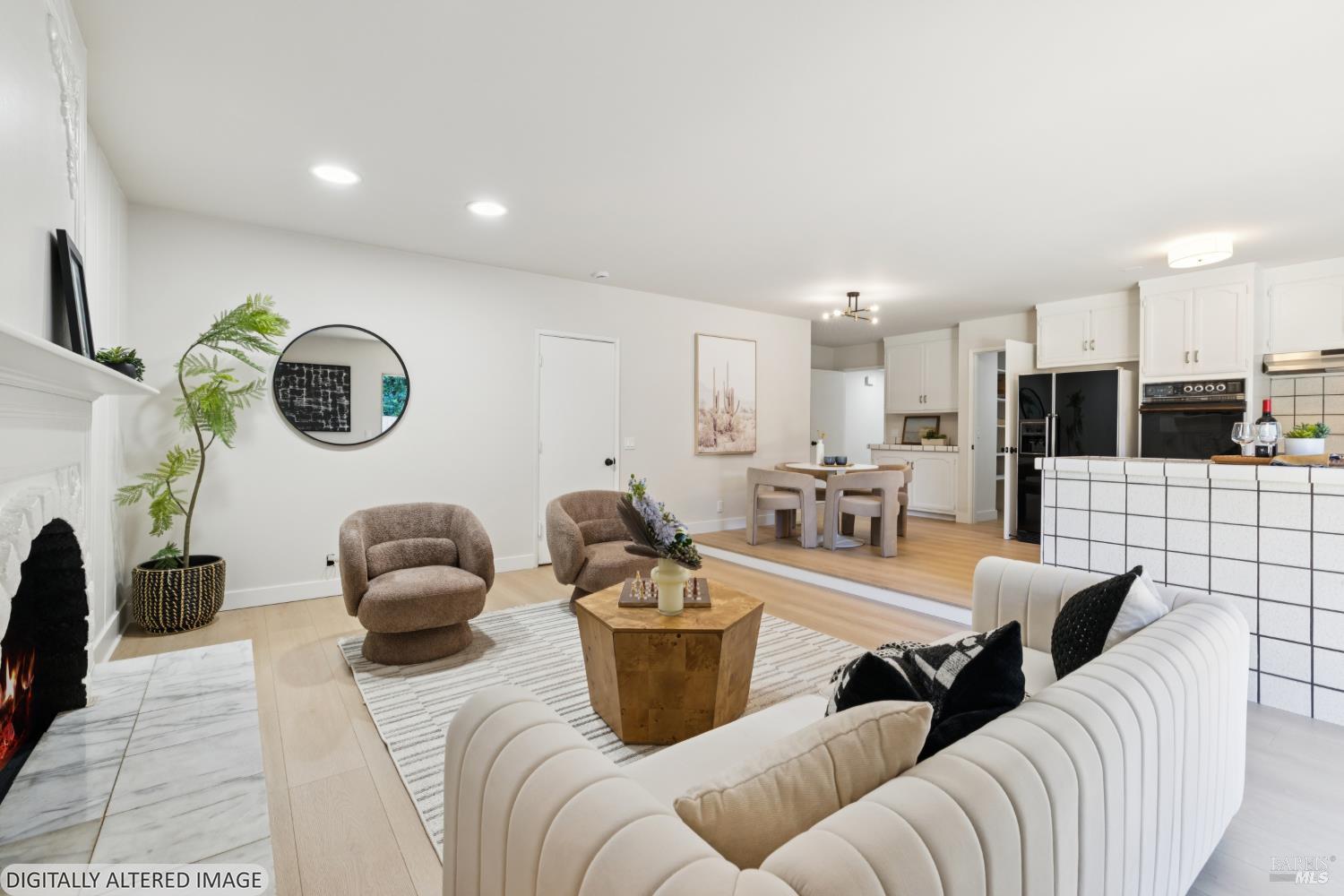 8 W Castlewood Drive