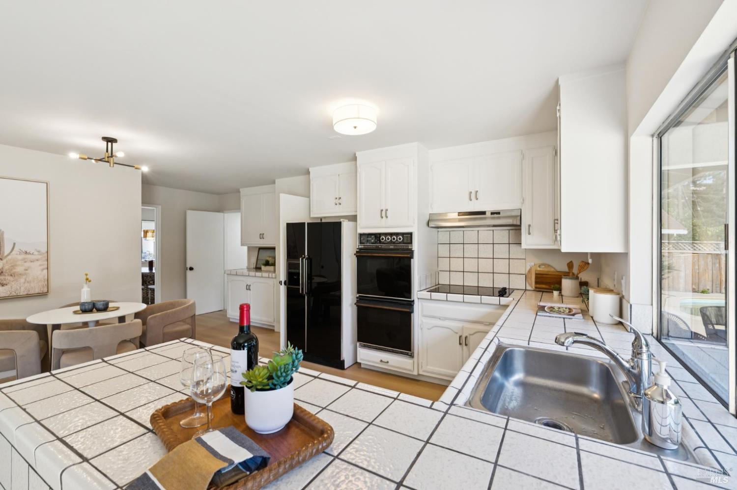 8 W Castlewood Drive