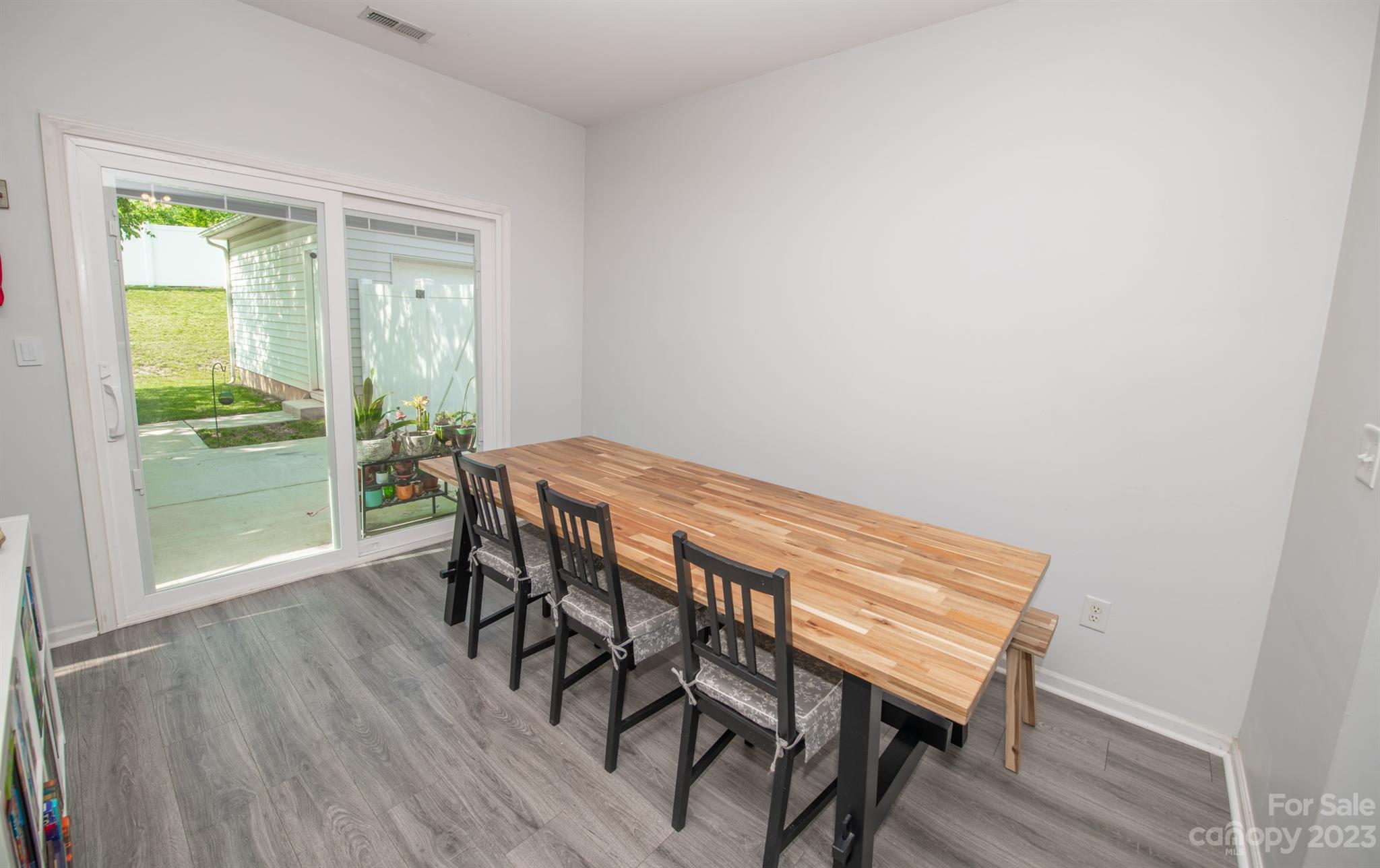 10731 Meadow Crossing Lane