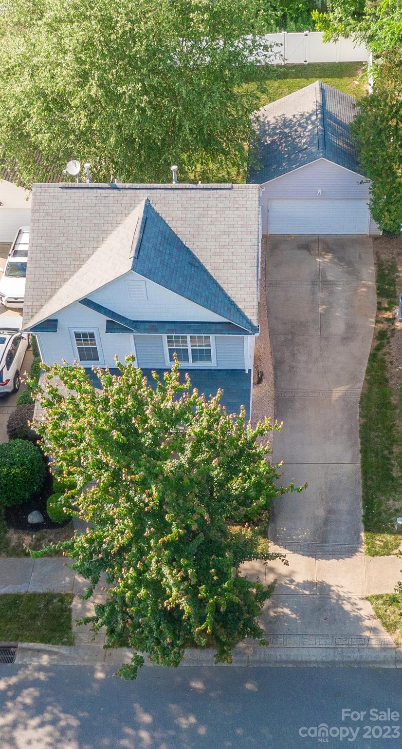 10731 Meadow Crossing Lane