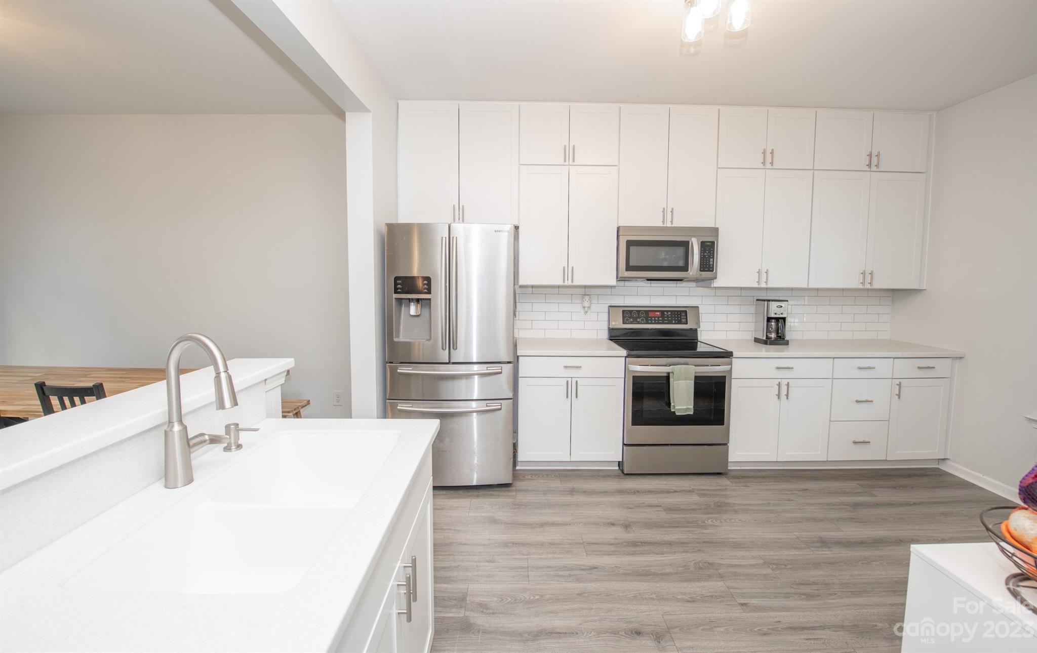 10731 Meadow Crossing Lane