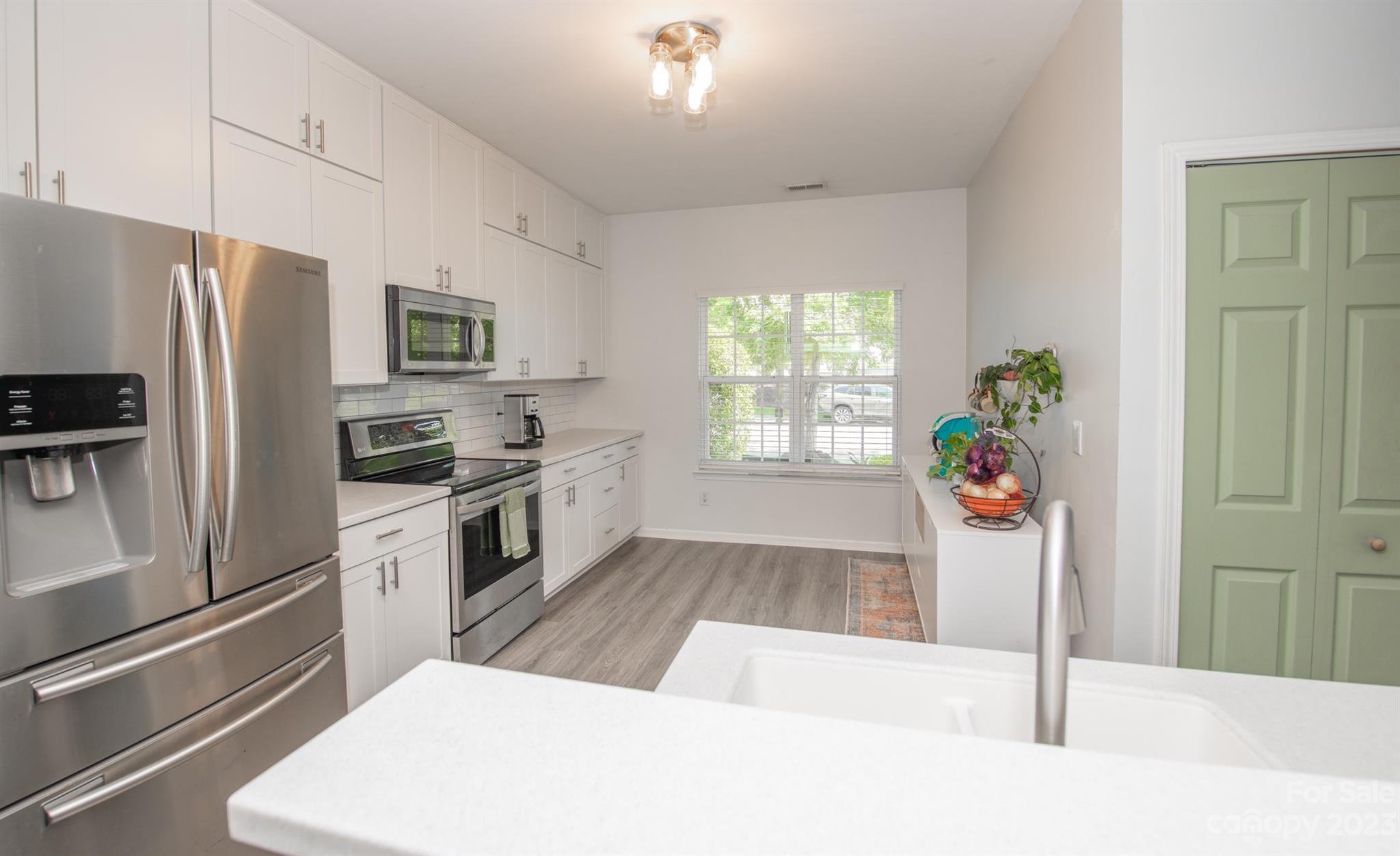 10731 Meadow Crossing Lane