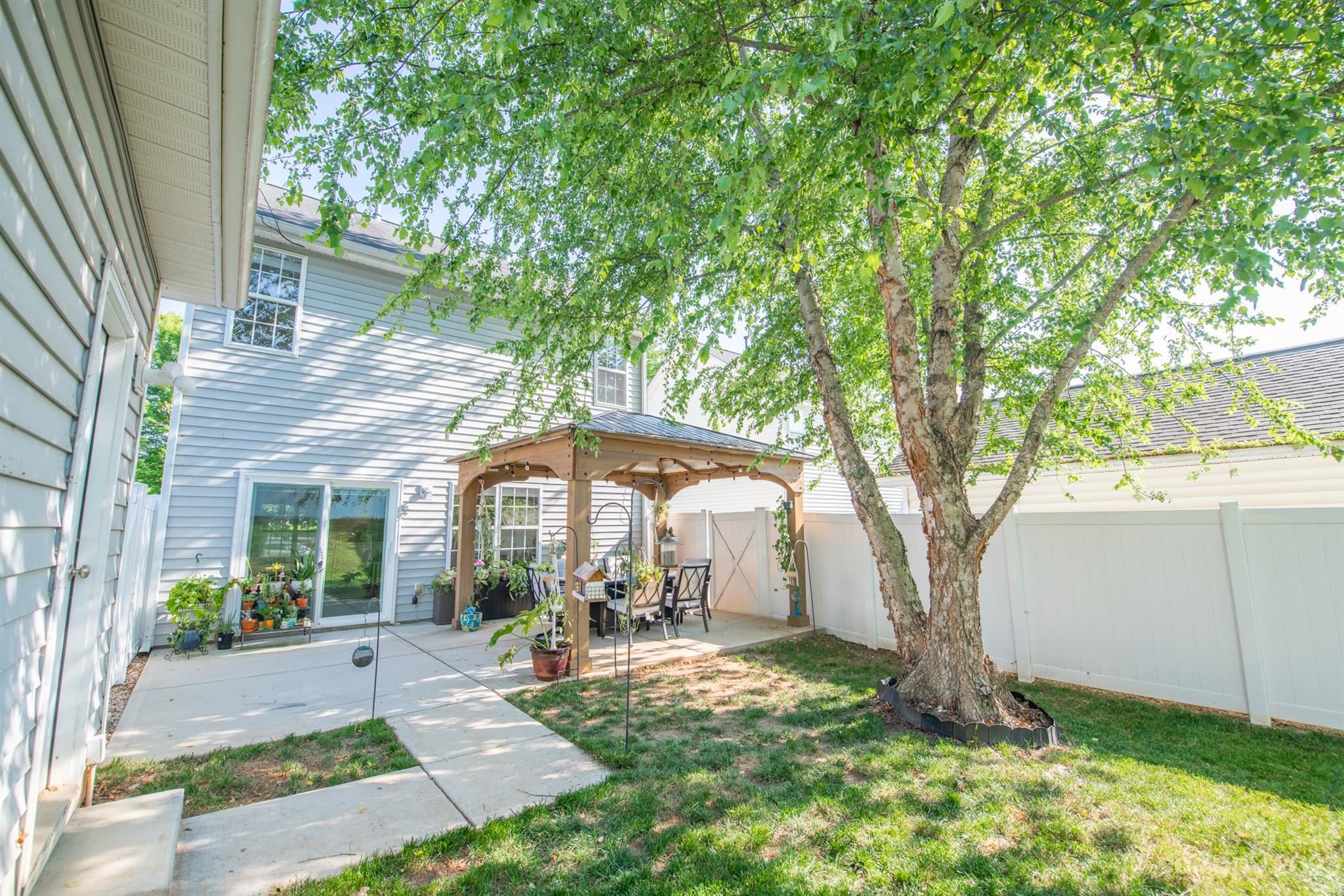 10731 Meadow Crossing Lane