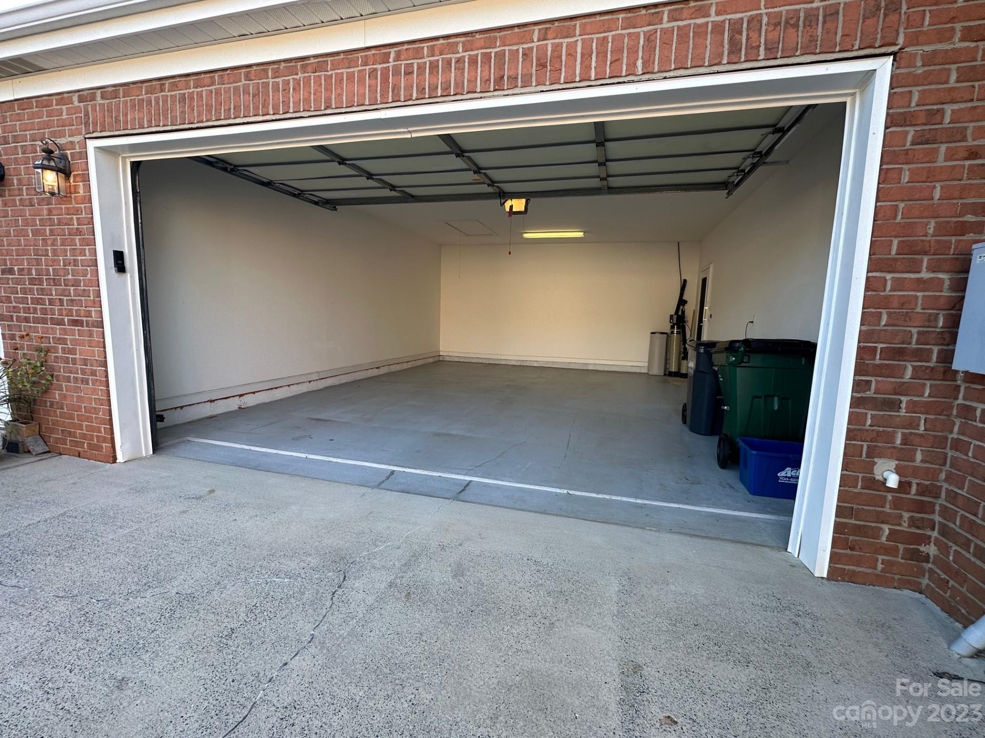 8467 Highland Glen Drive