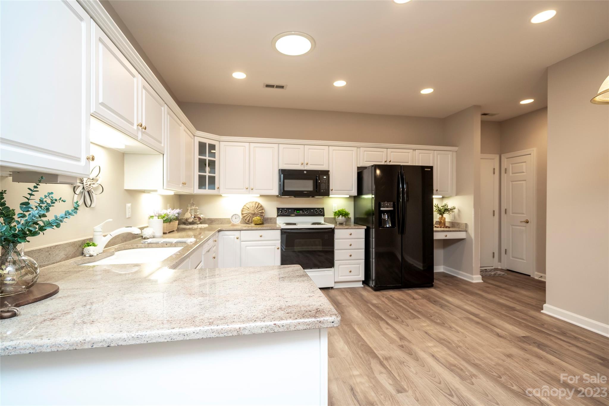 8467 Highland Glen Drive