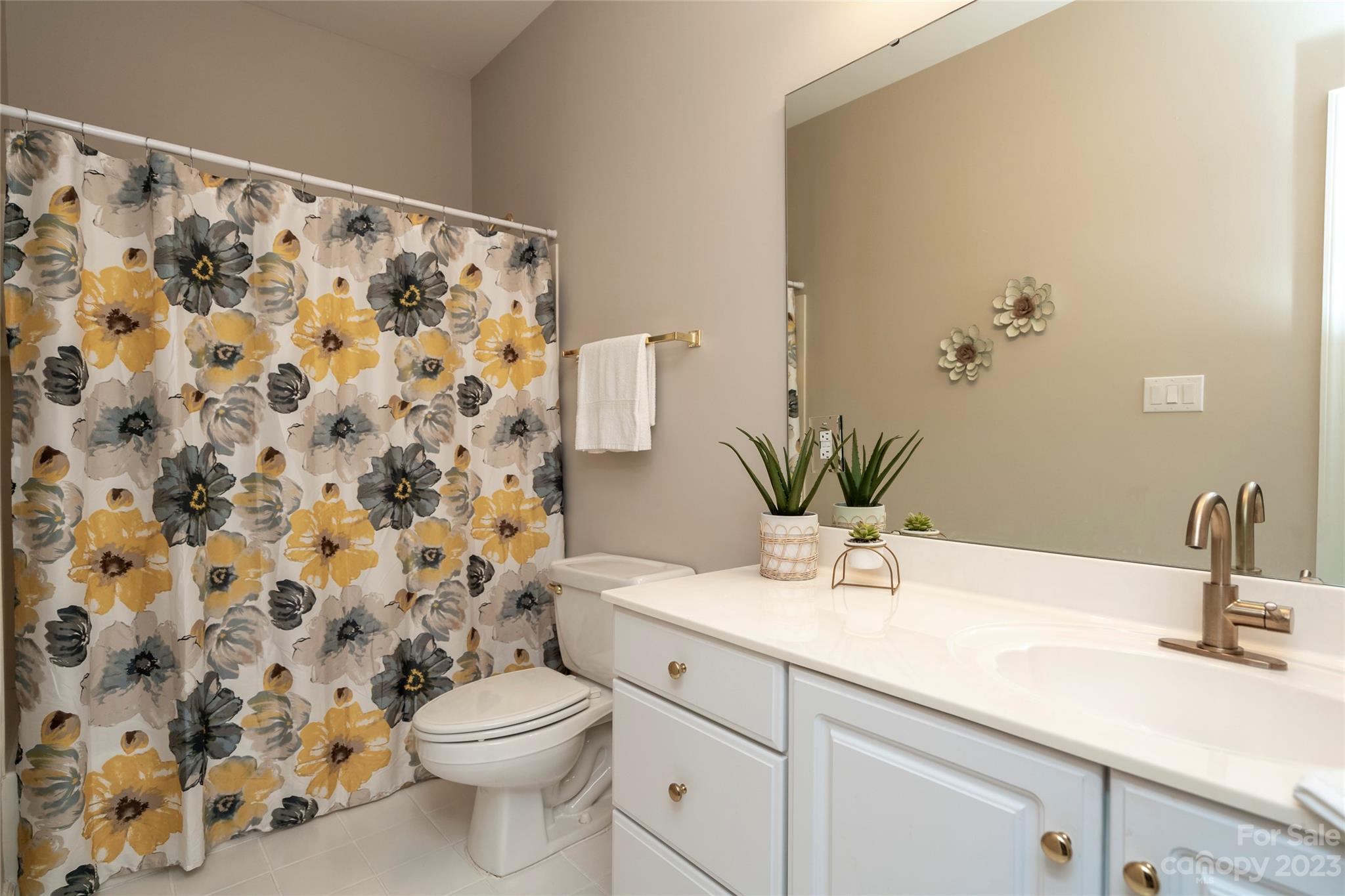 8467 Highland Glen Drive