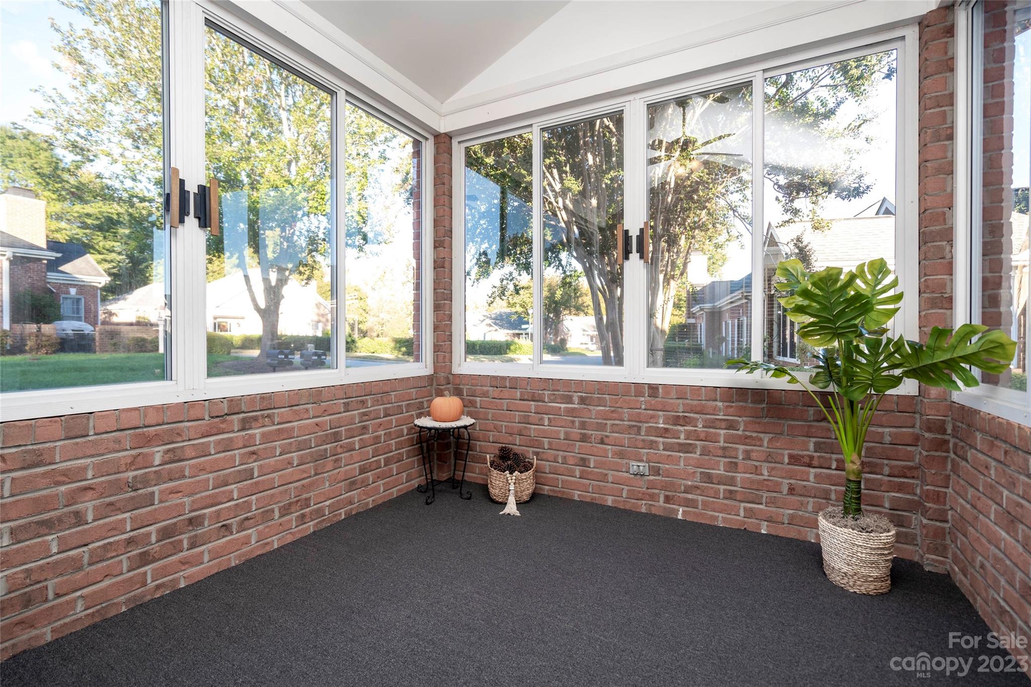 8467 Highland Glen Drive