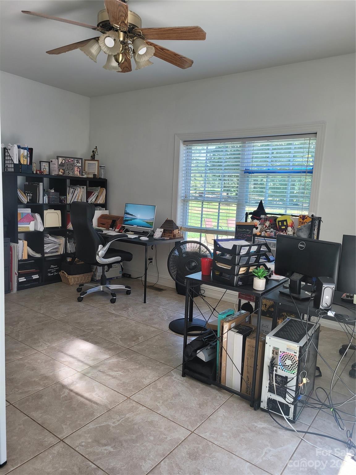 215 Sparta Drive Unit: 28