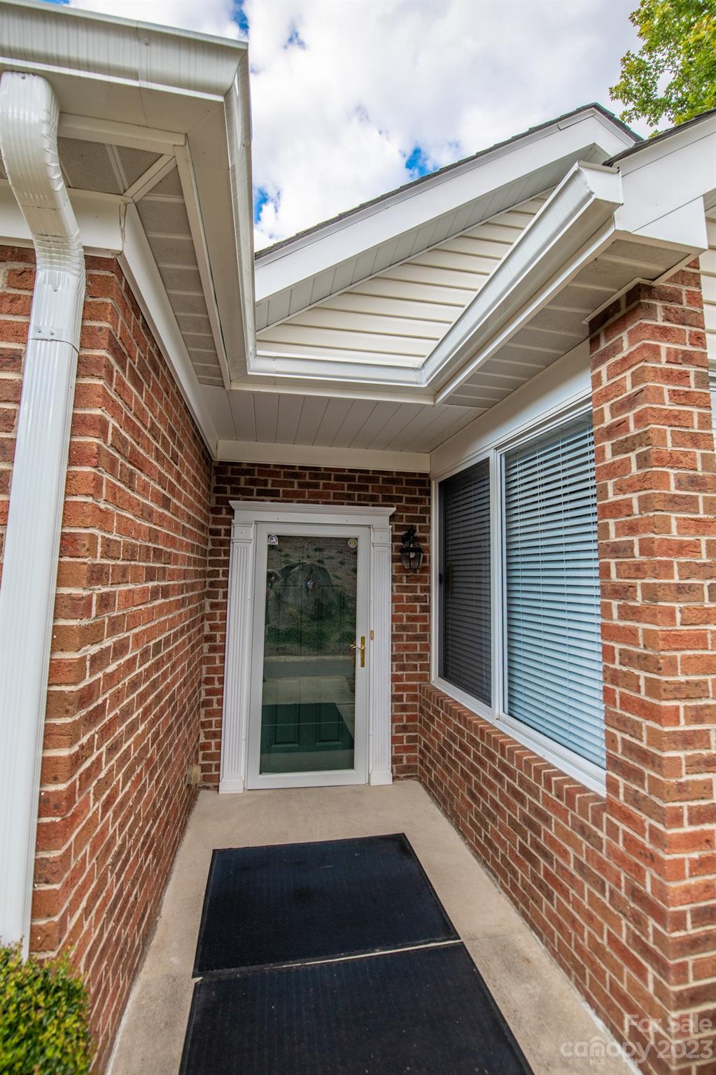 8734 Highland Glen Drive