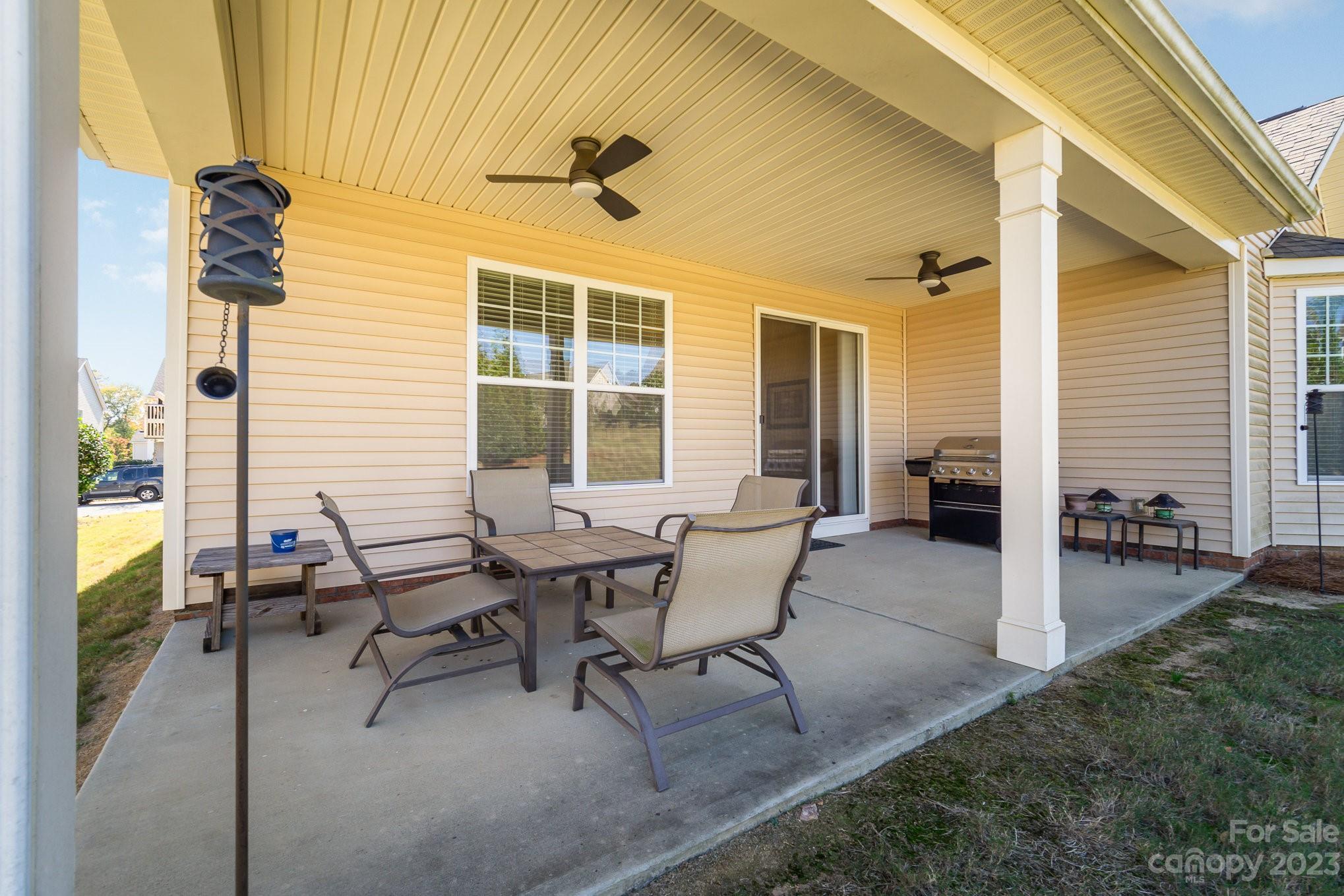 1329 Middlecrest Drive NW