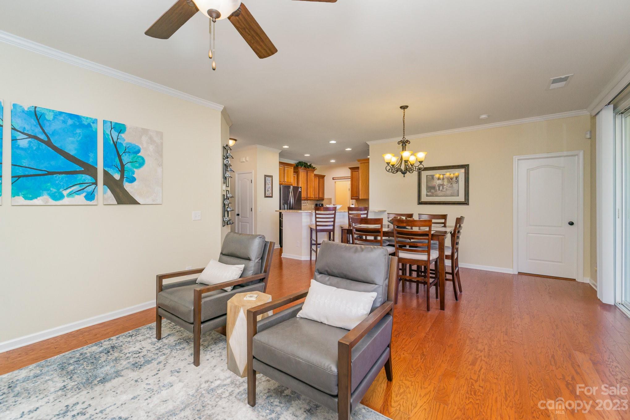 1329 Middlecrest Drive NW