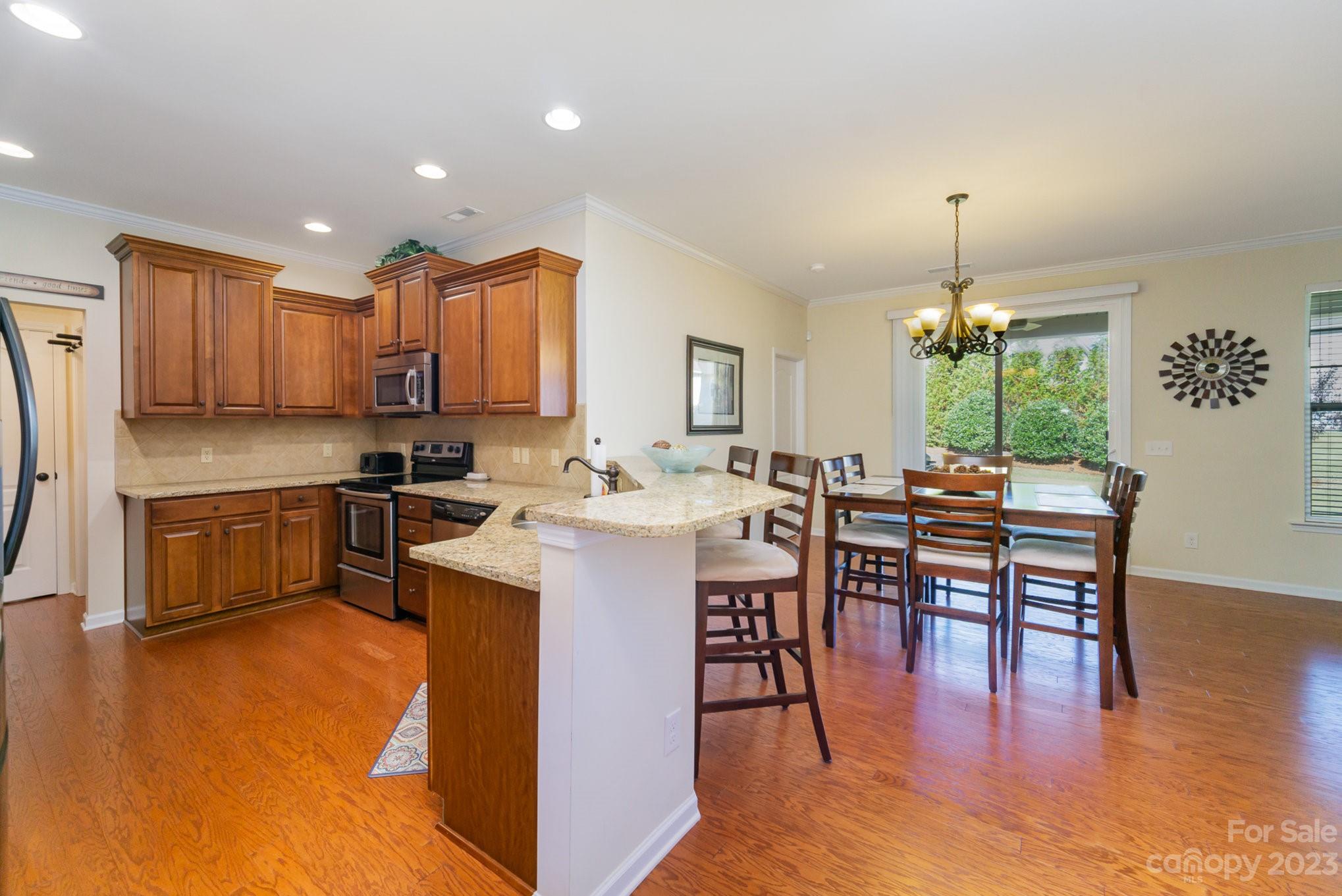 1329 Middlecrest Drive NW