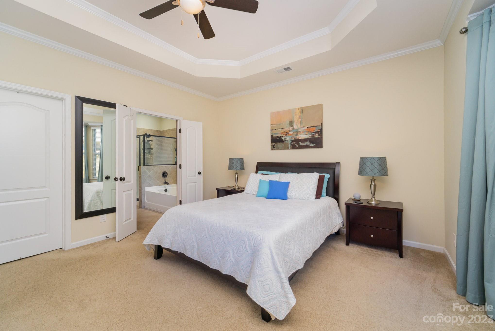 1329 Middlecrest Drive NW