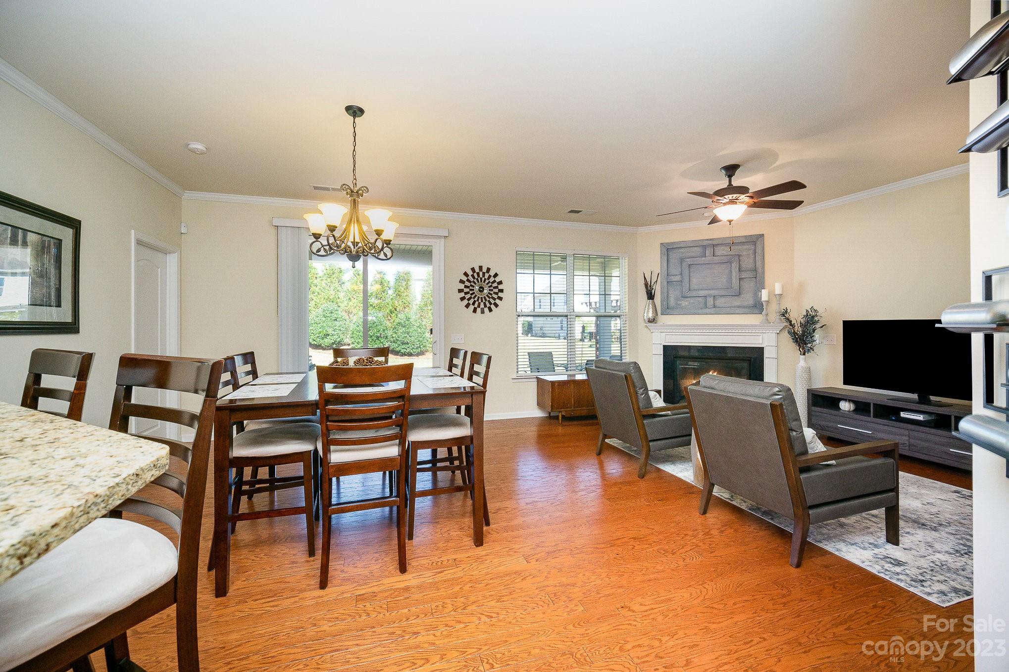 1329 Middlecrest Drive NW