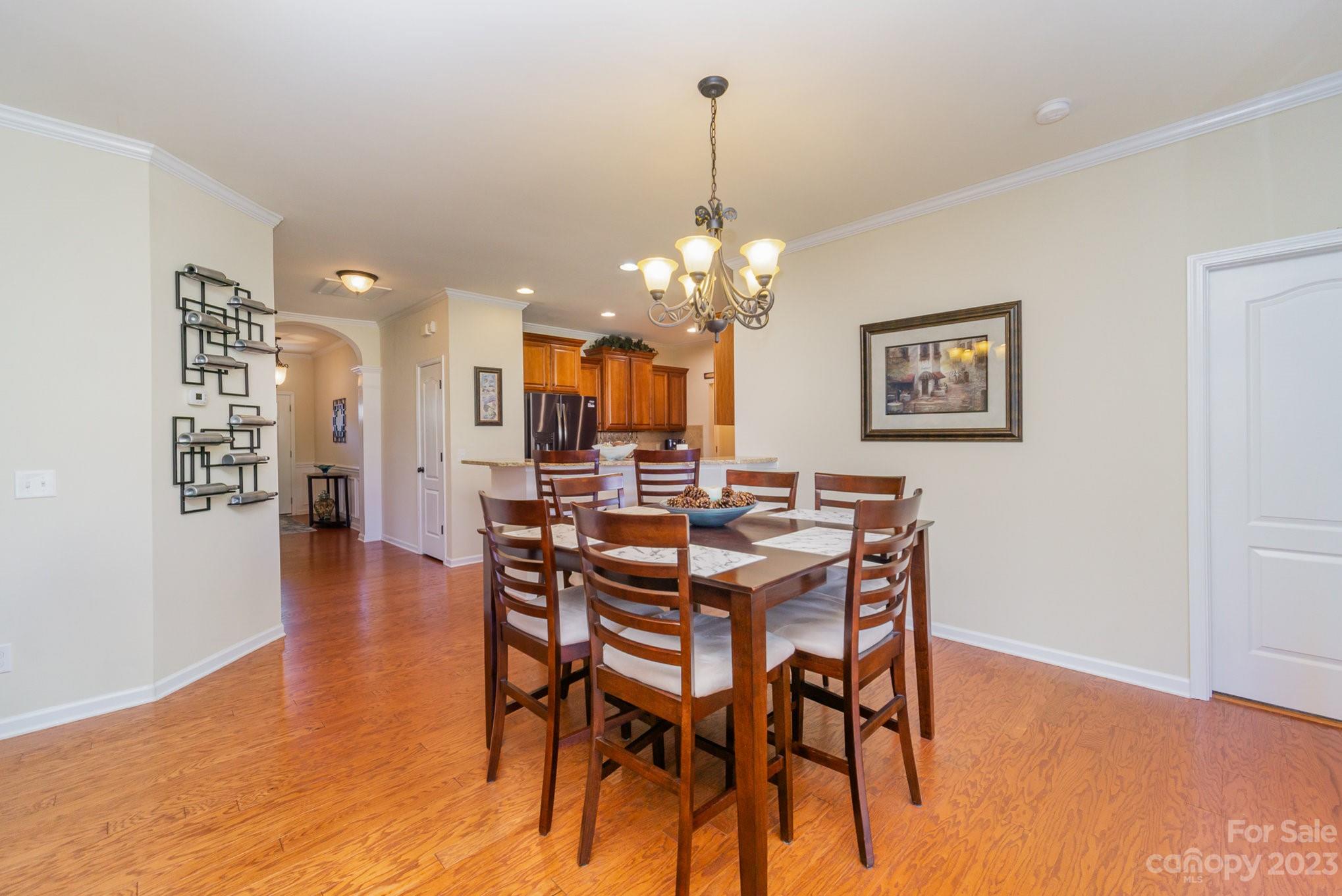 1329 Middlecrest Drive NW