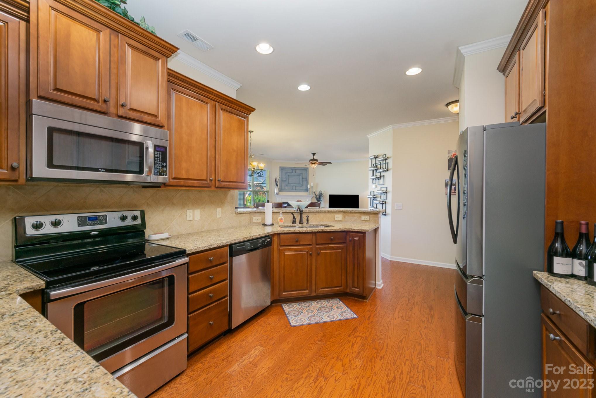 1329 Middlecrest Drive NW