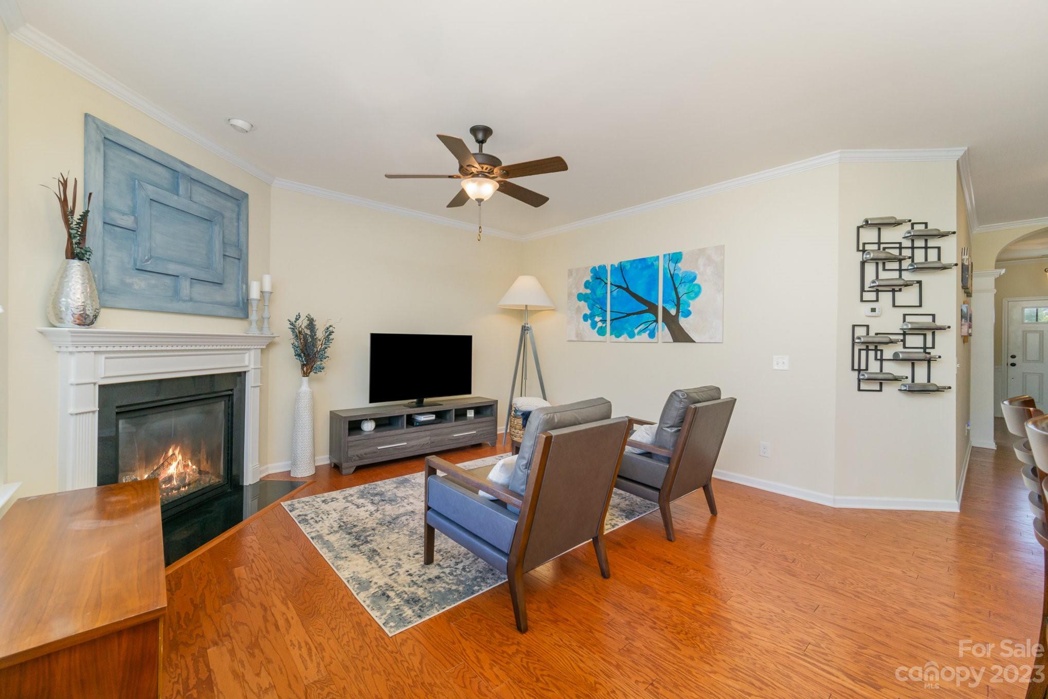 1329 Middlecrest Drive NW