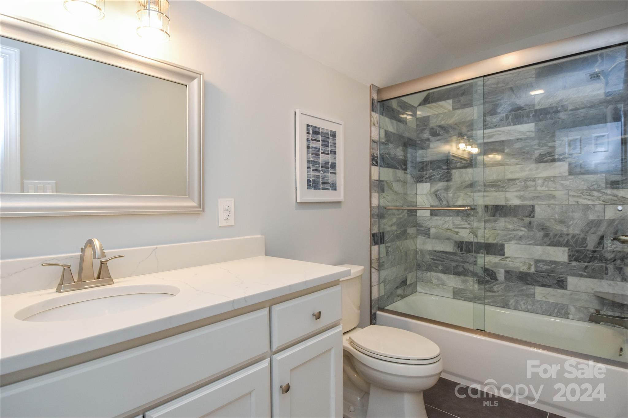 831 Mcgregor Court NE