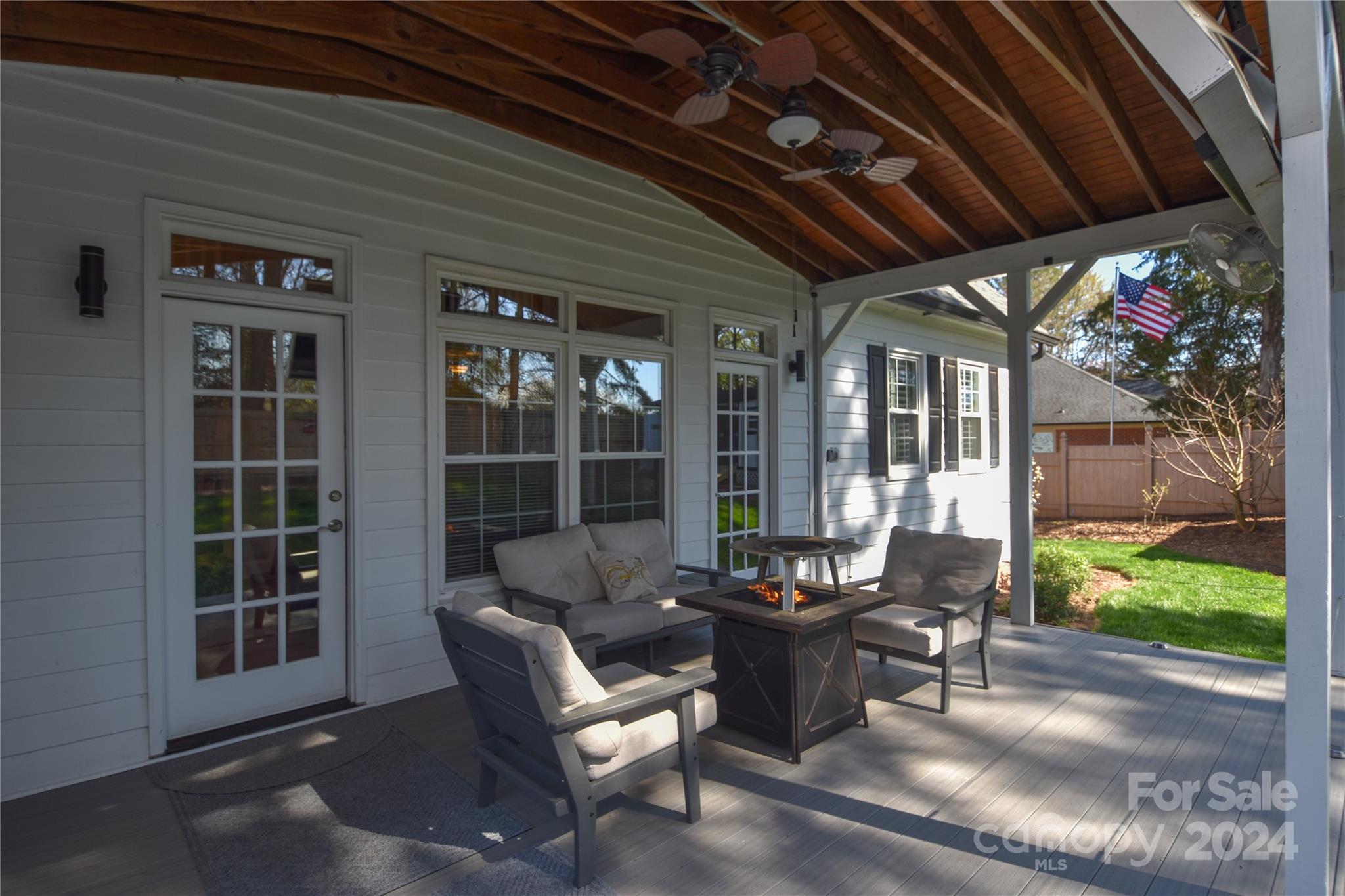 831 Mcgregor Court NE