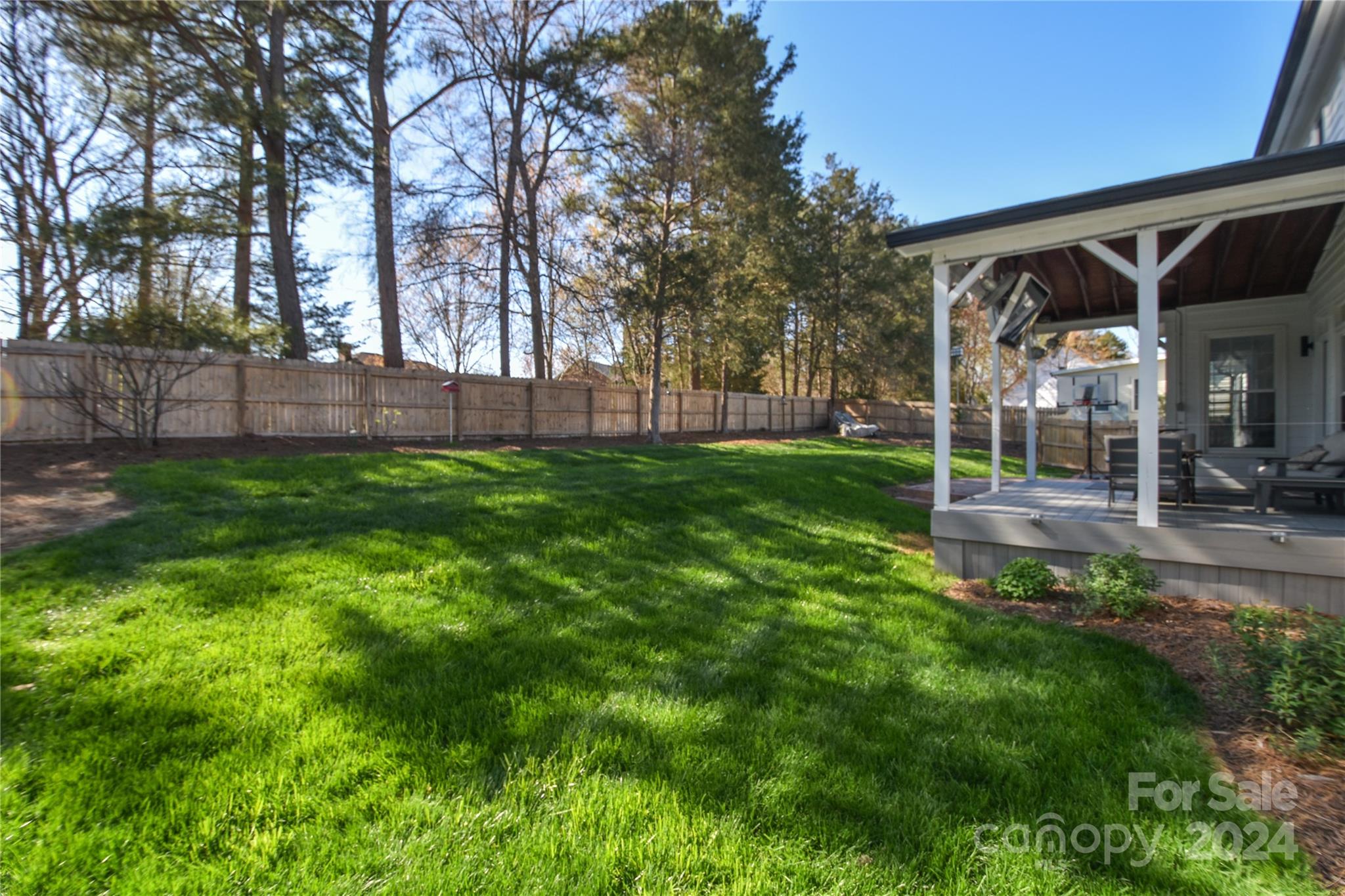 831 Mcgregor Court NE