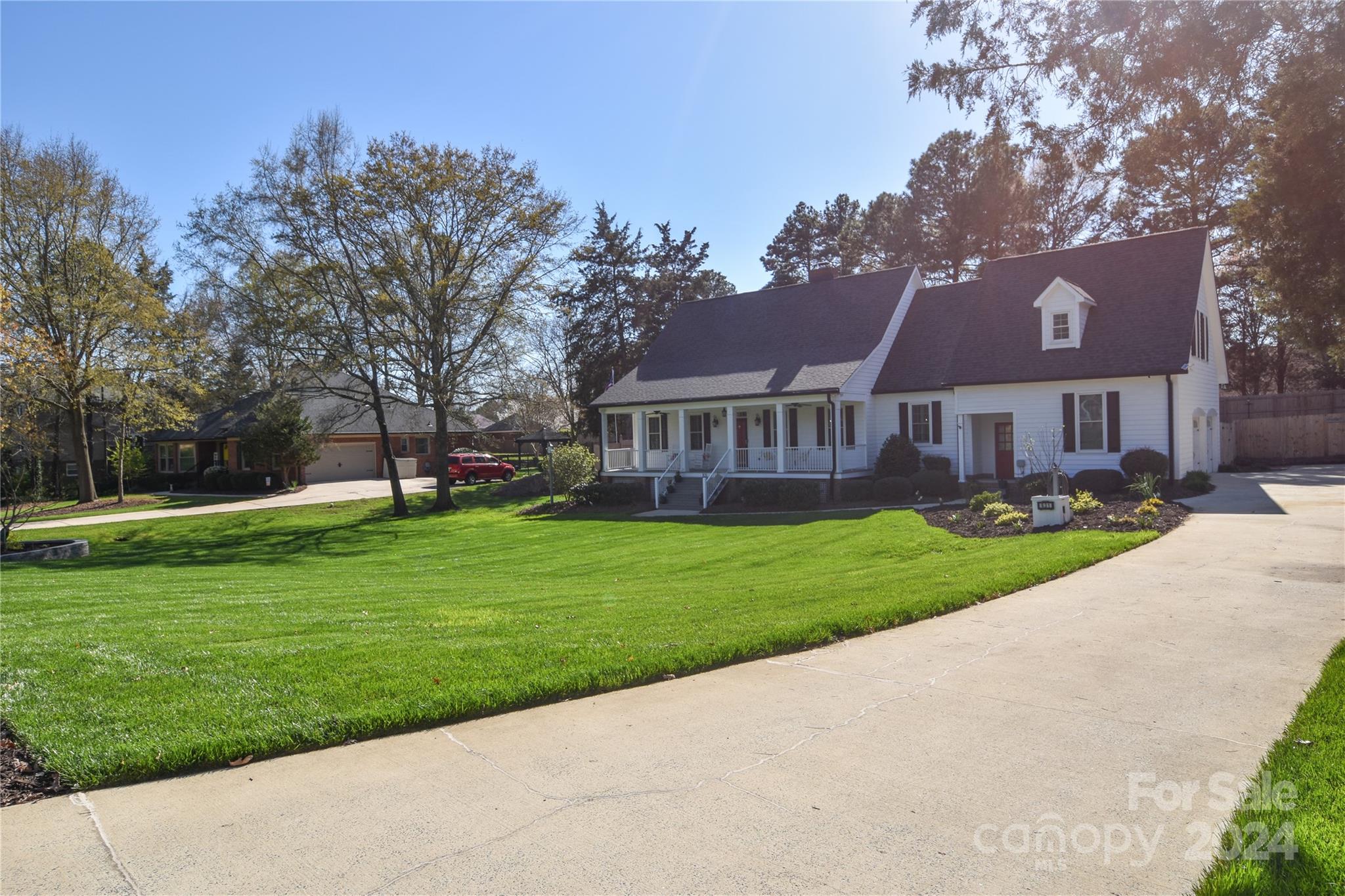 831 Mcgregor Court NE