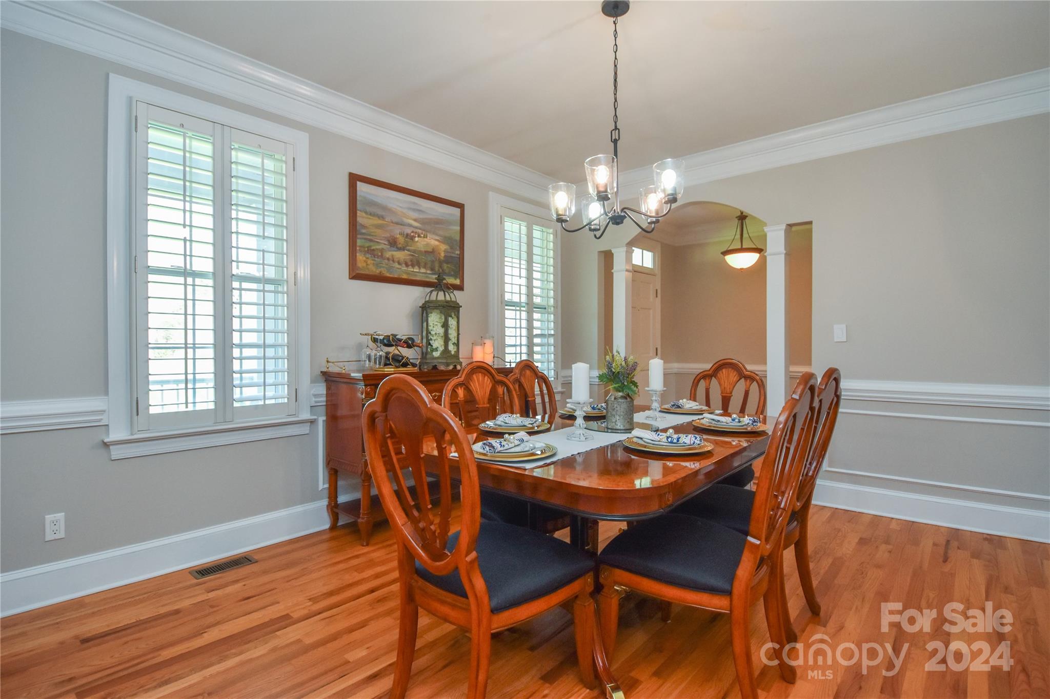 831 Mcgregor Court NE