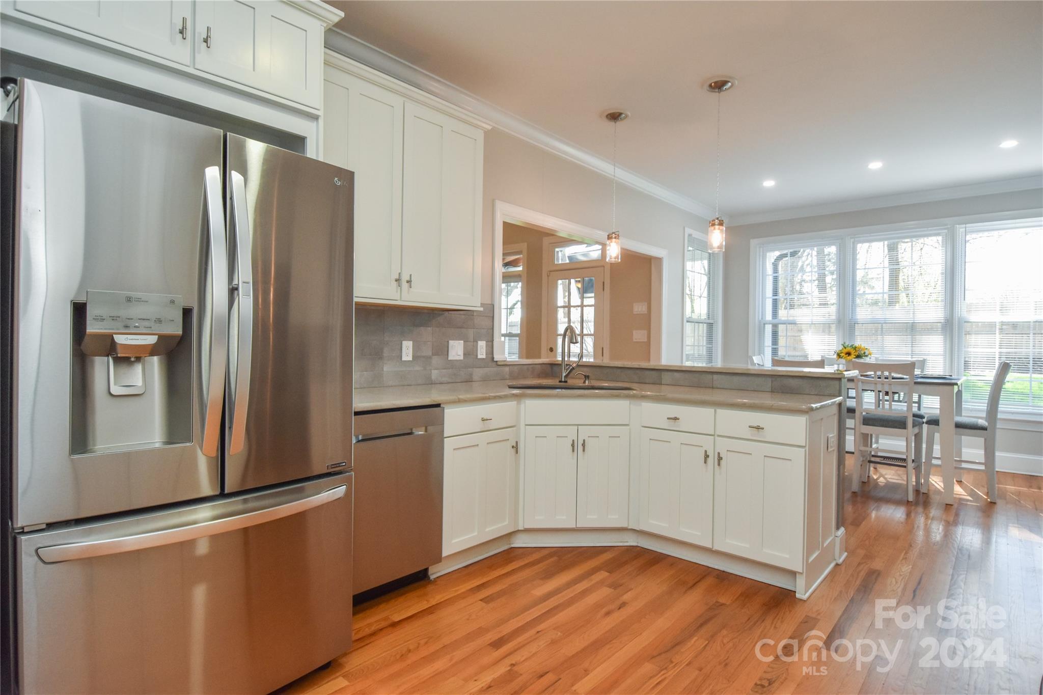 831 Mcgregor Court NE