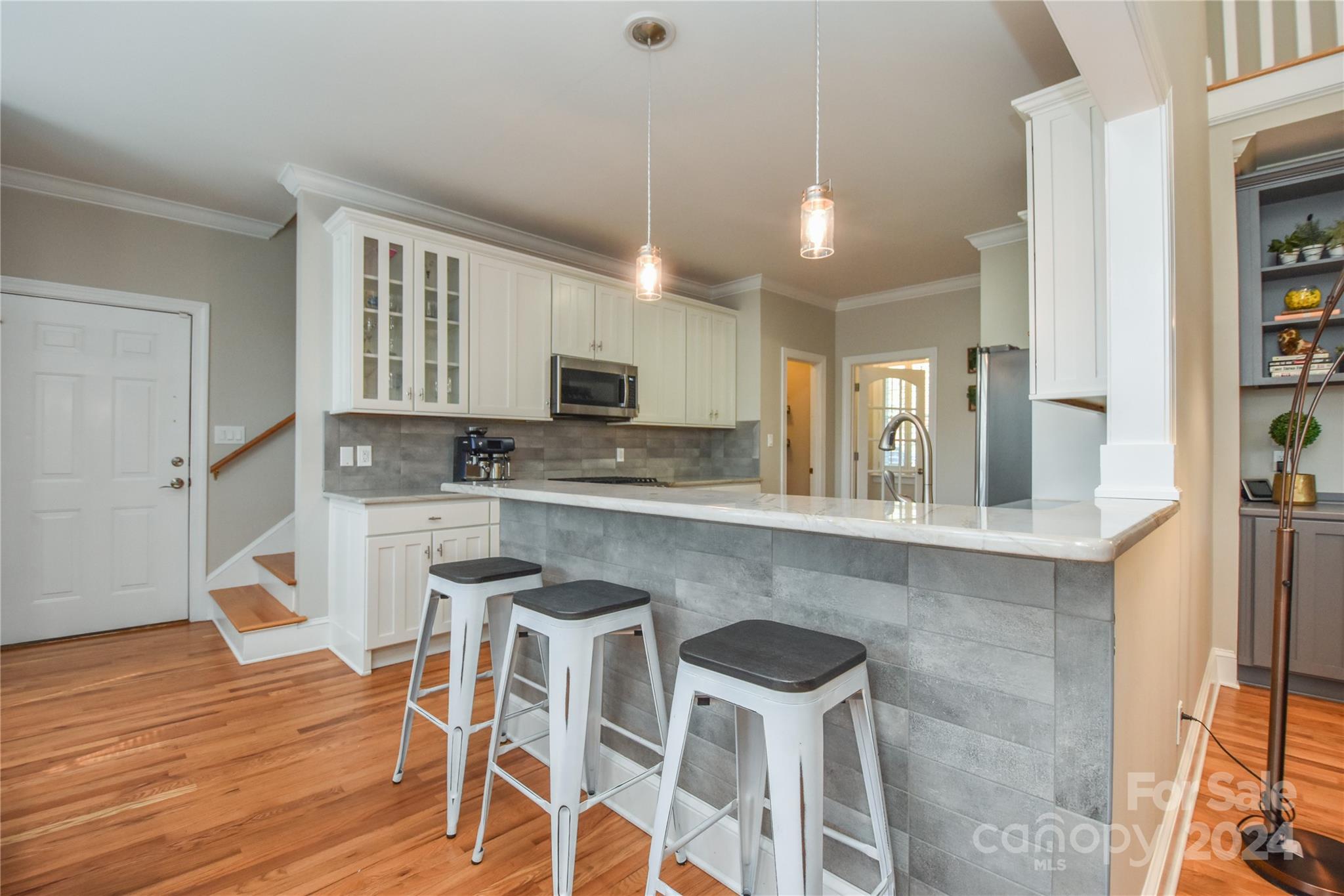 831 Mcgregor Court NE