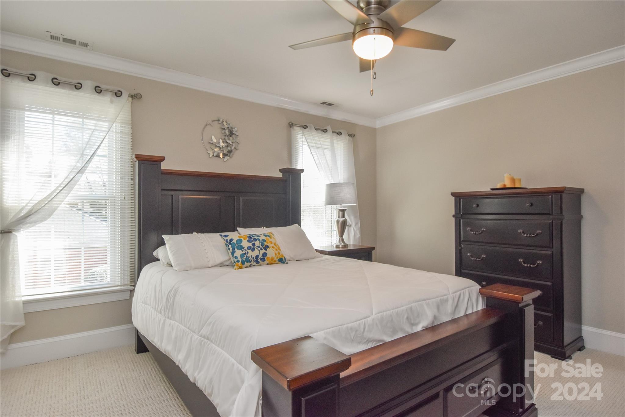 831 Mcgregor Court NE