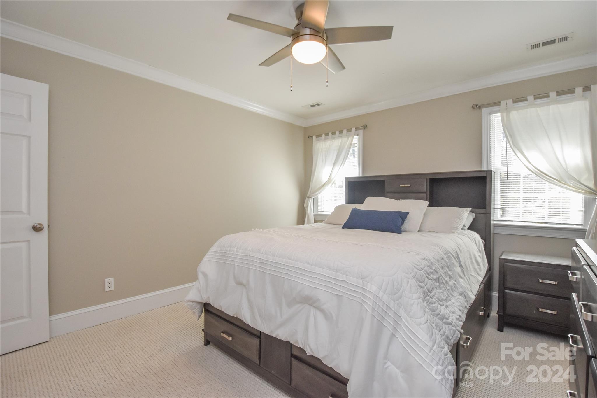 831 Mcgregor Court NE