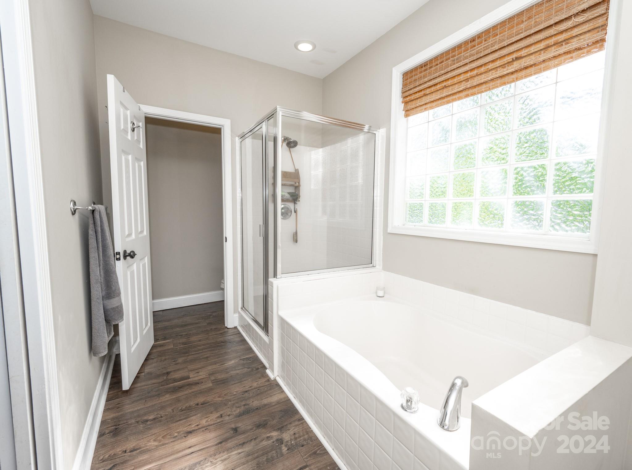 4040 Berry Hill Court