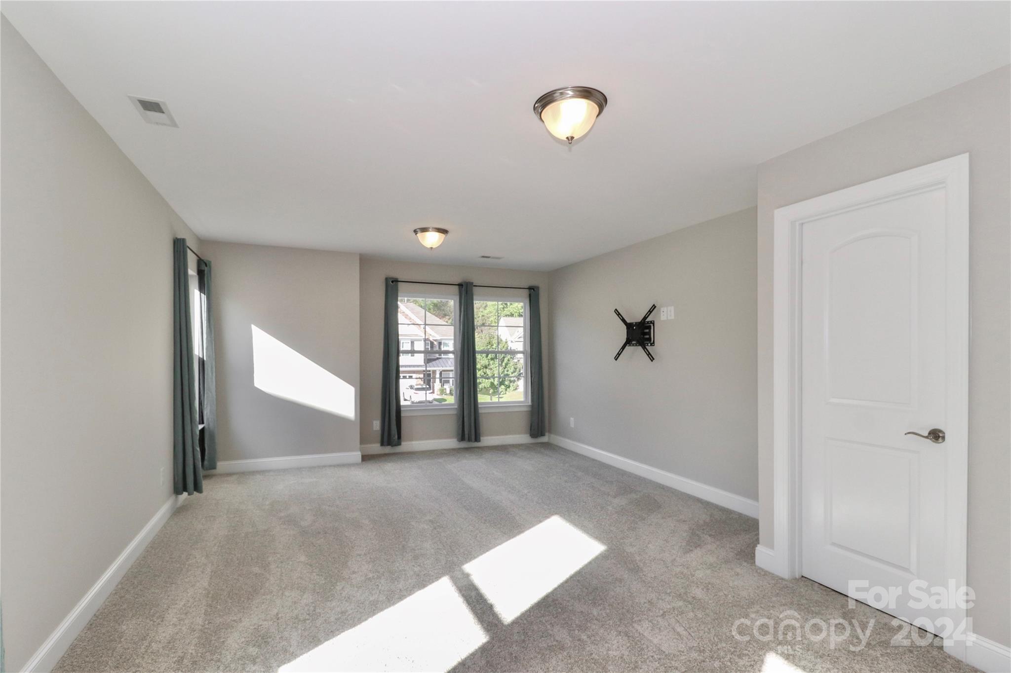 199 Paradise Hills Circle