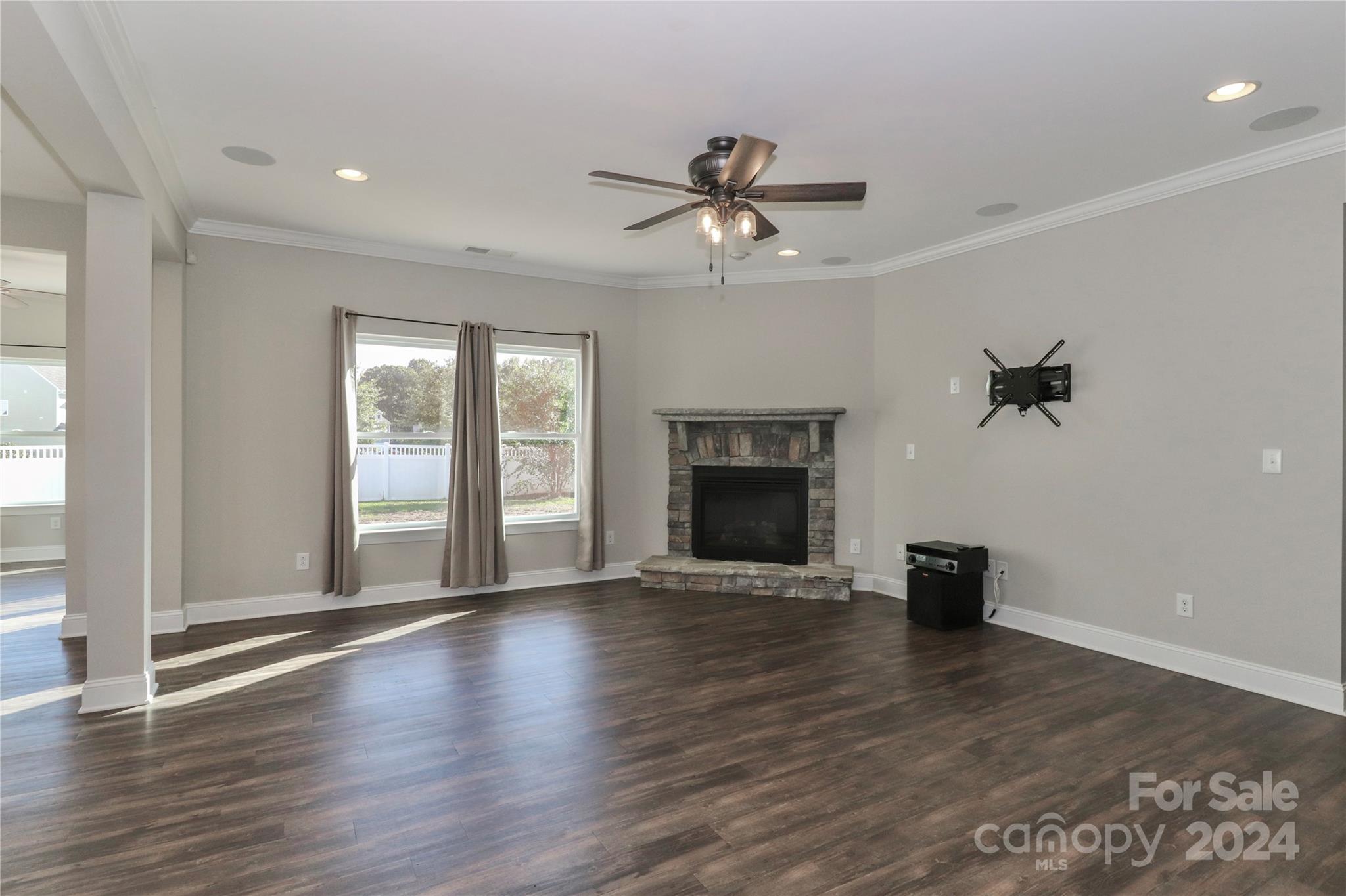 199 Paradise Hills Circle